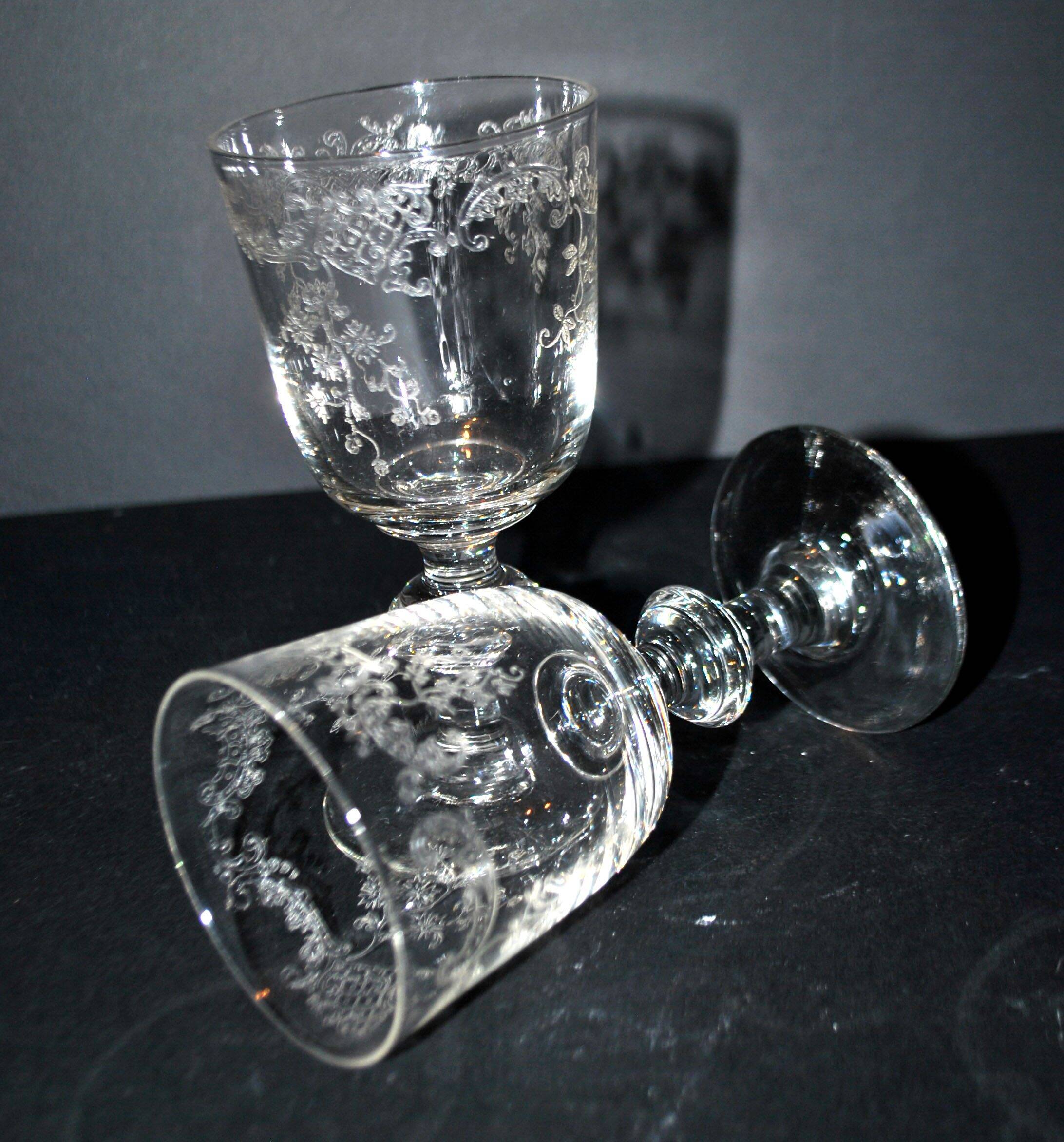 Saint-Louis set of 2 wine glasses – acid-etched floral rocaille decoration 1920 H13