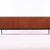 B40 sideboard, by Dieter Wäckerlin for Behr. Teak wood