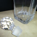 Plain crystal whisky decanter faceted cap
