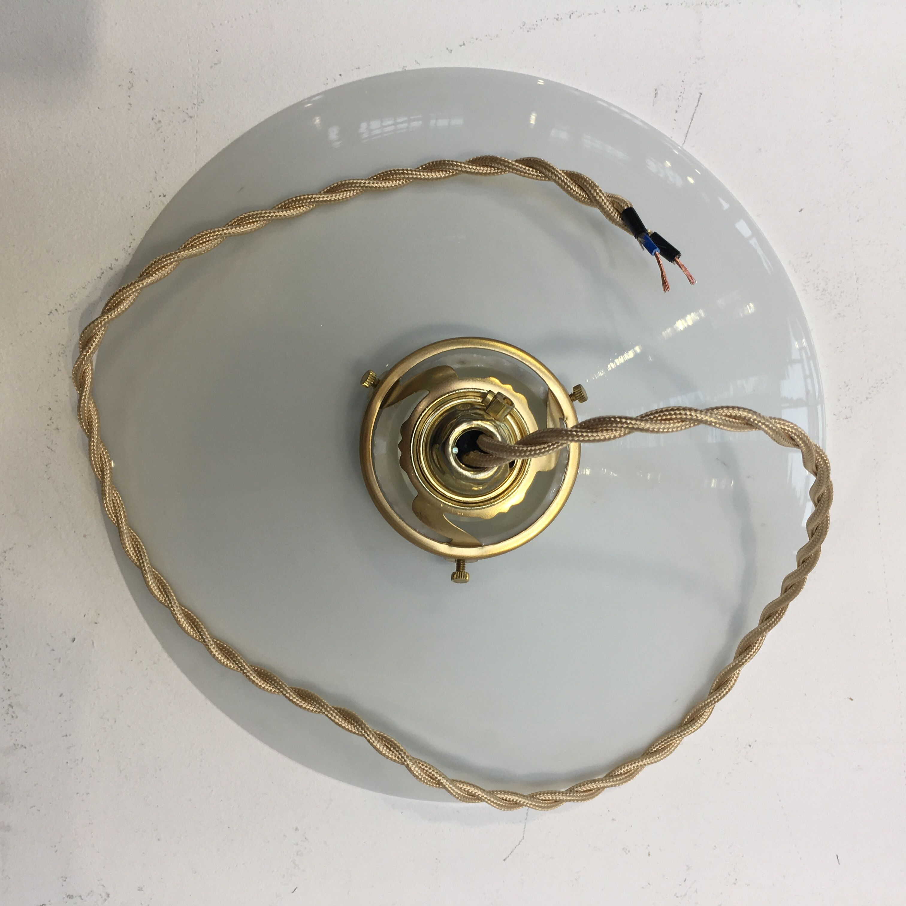 Suspension en opaline blanche