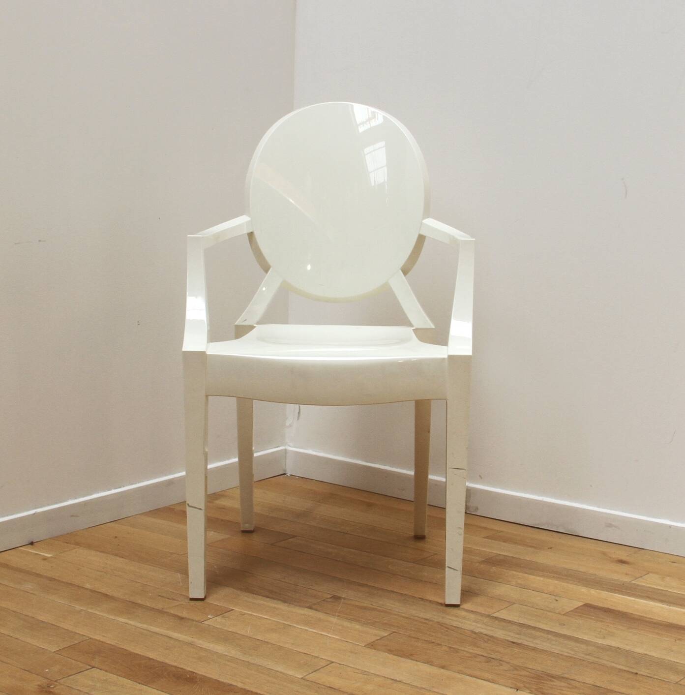 Chaise Louis Ghost, Philippe Starck