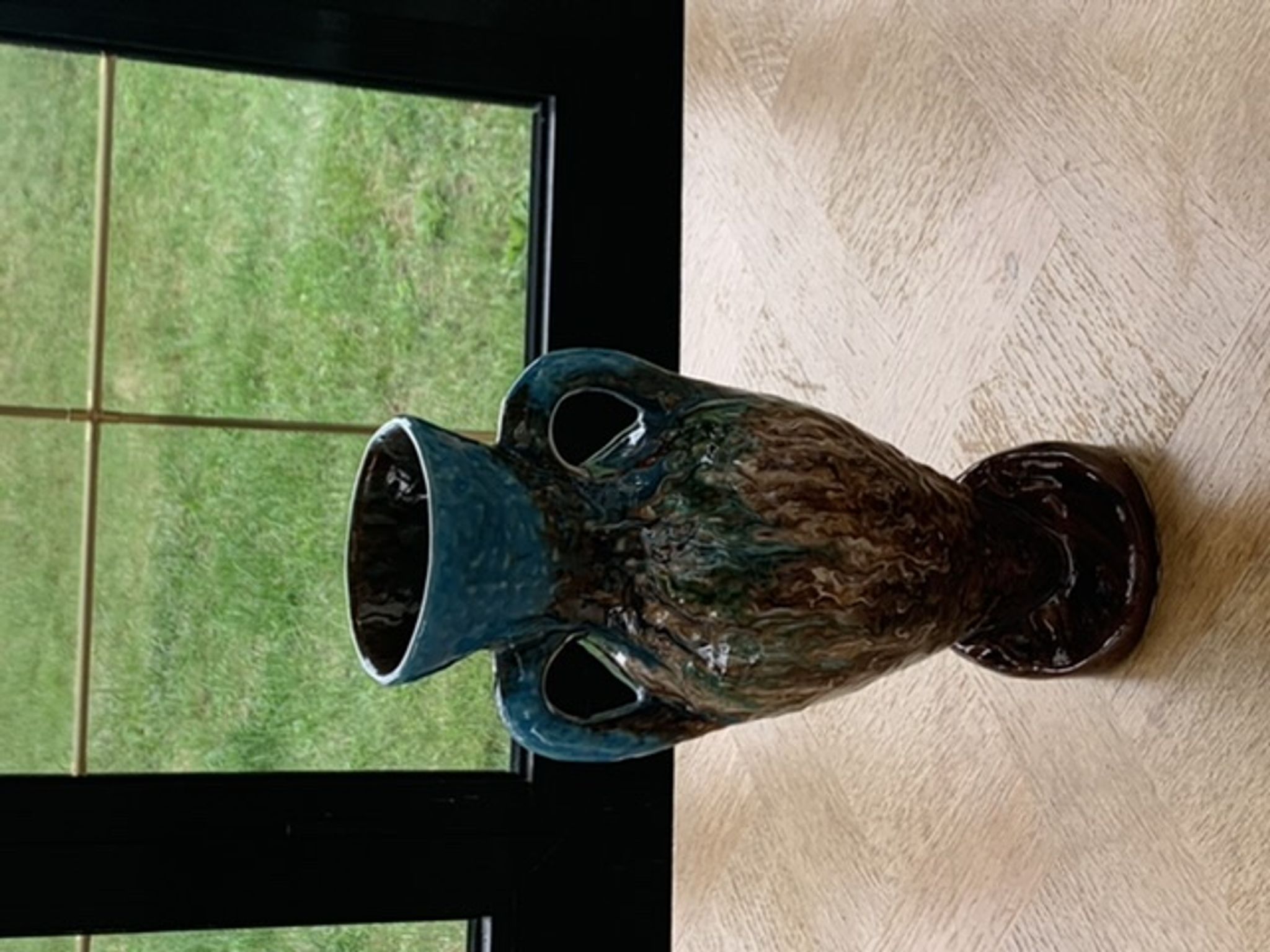 Vase amphore en barbotine, céramique émaillée de style vallauris vintage