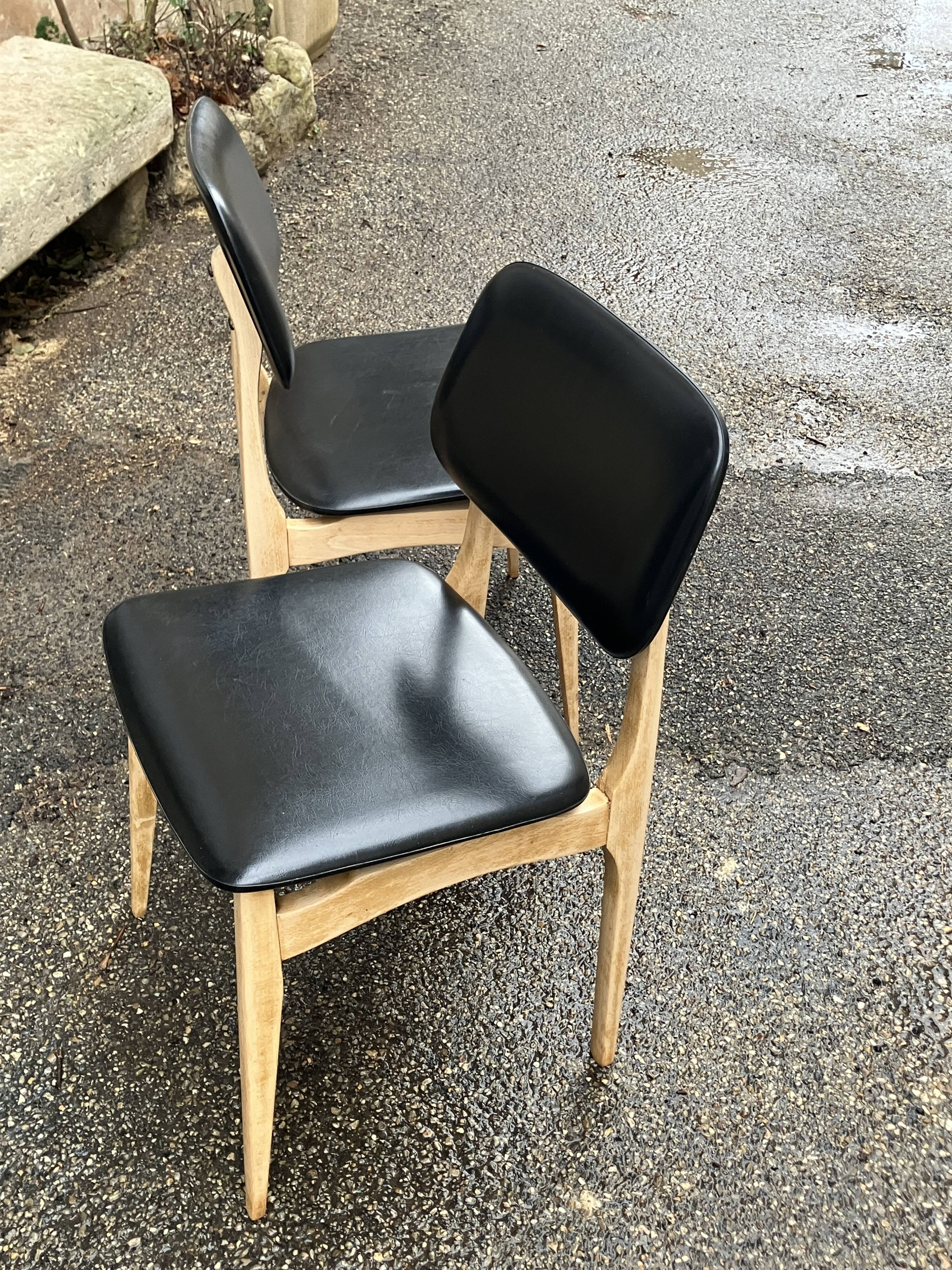 Pair of vintage Scandinavian chairs from the 1960s.