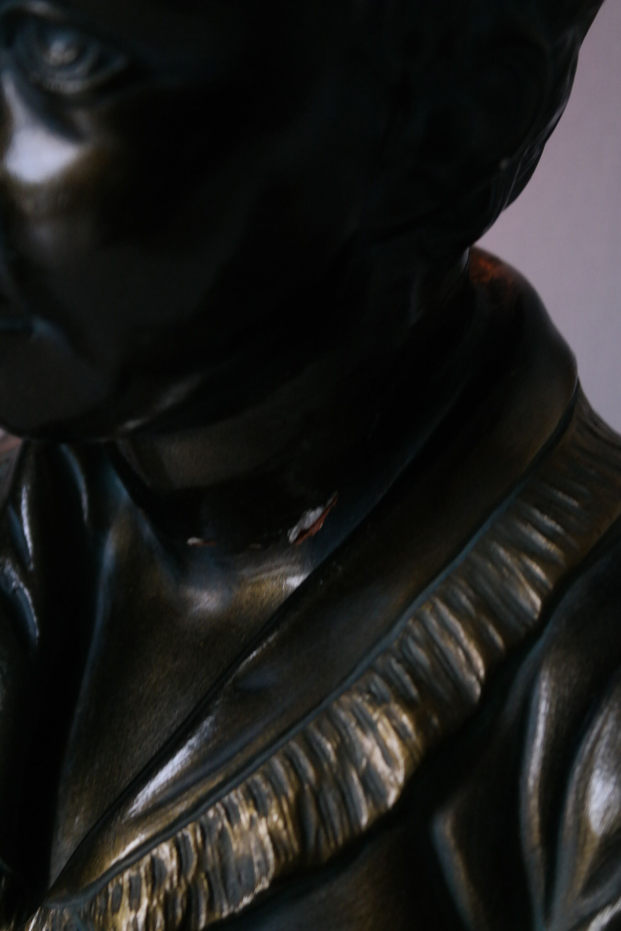 Buste en plâtre garçon patine bronze XXème