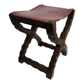 Foldable brutalist stool