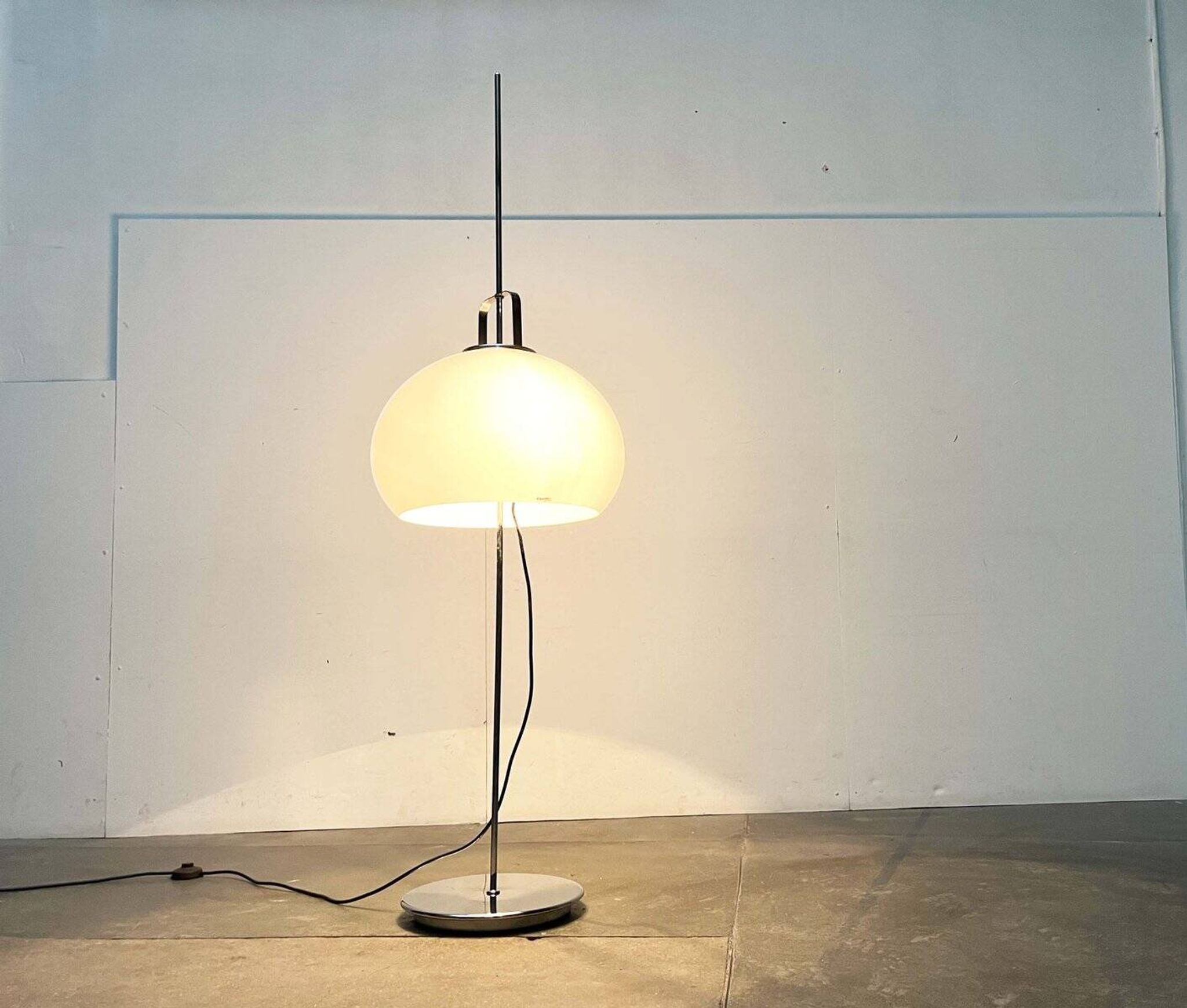 Lucerna floor lamp, Space Age model, modern Italian mid-century by Guzzini for iGuzzini, 1960s.