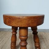 Oak wood tripod stool