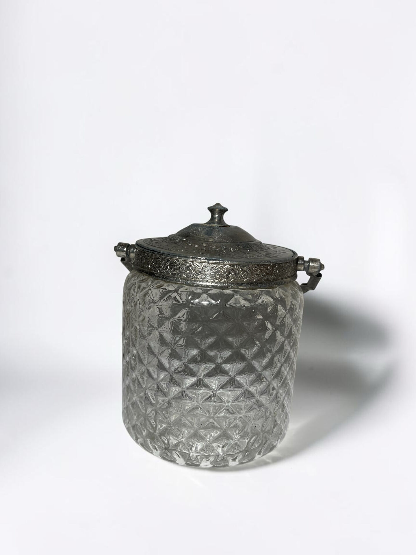 Biscuit jar