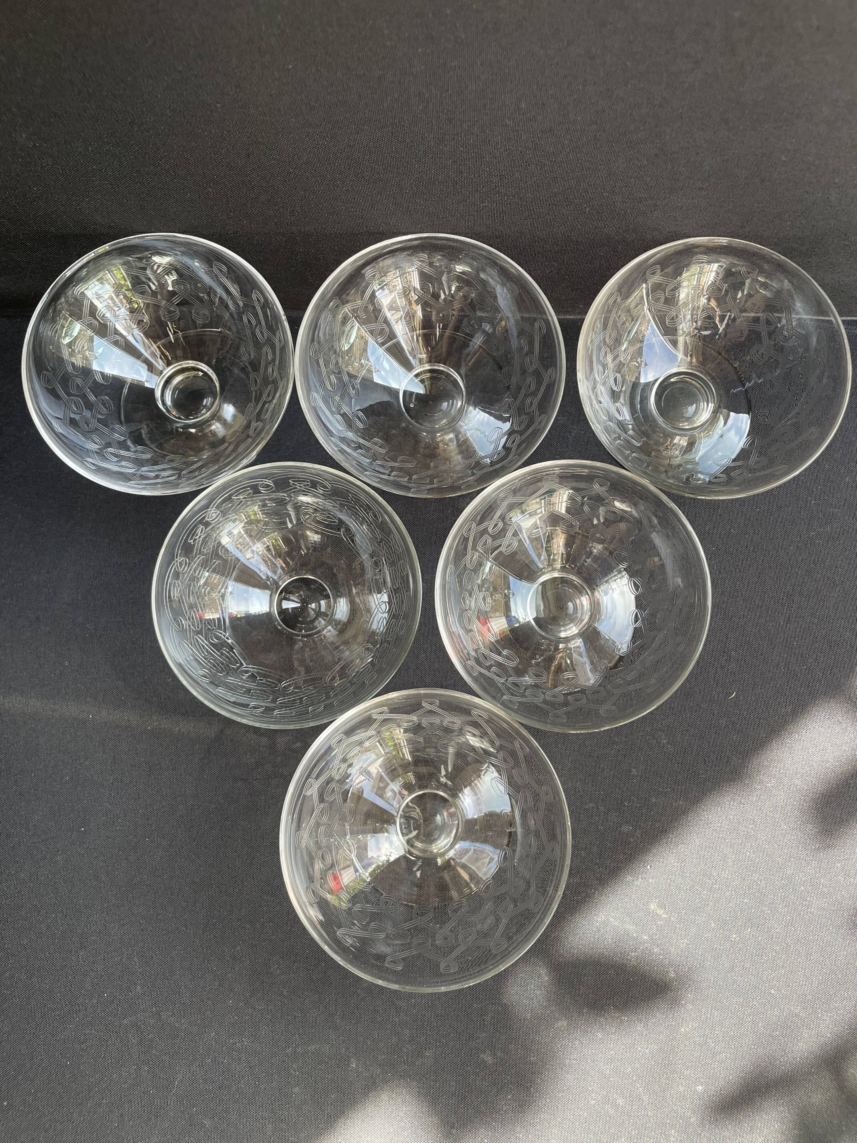 6 champagne glasses – Engraved crystal