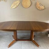 Vintage oval Baumann table