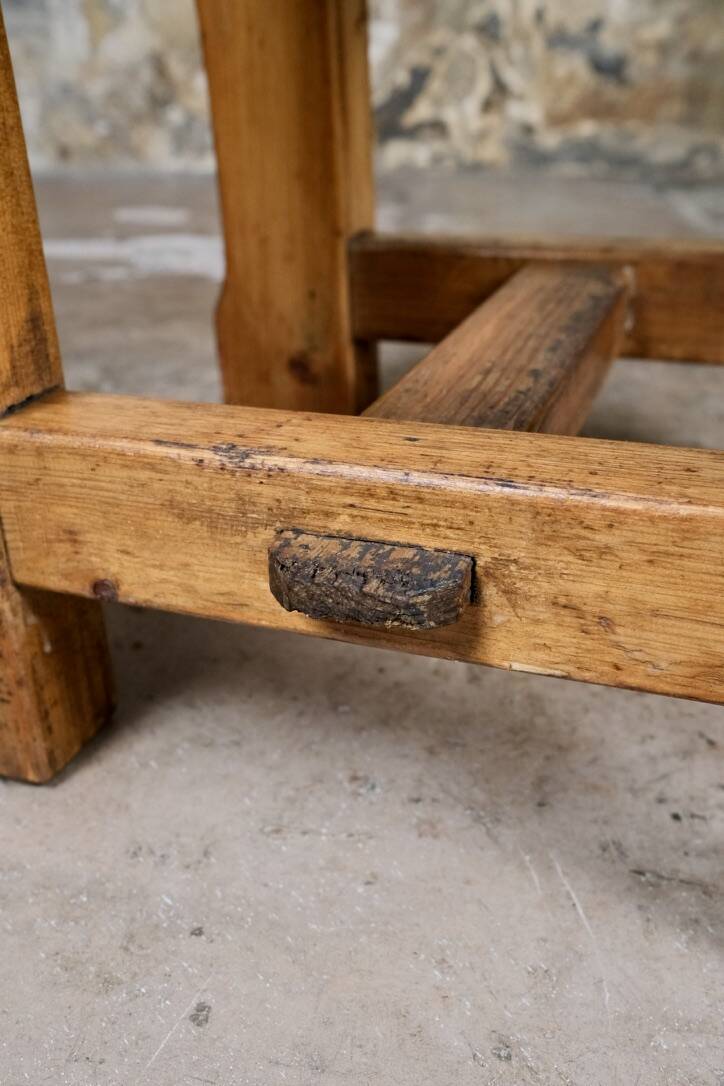 Set of 4 brutalist pine chairs, Italy, 1960s