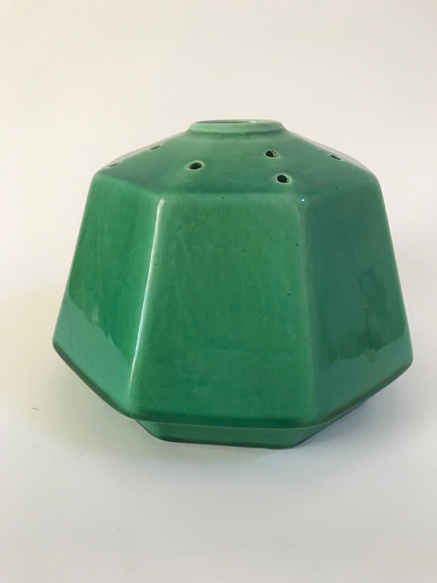 Art deco ceramic flower picnic