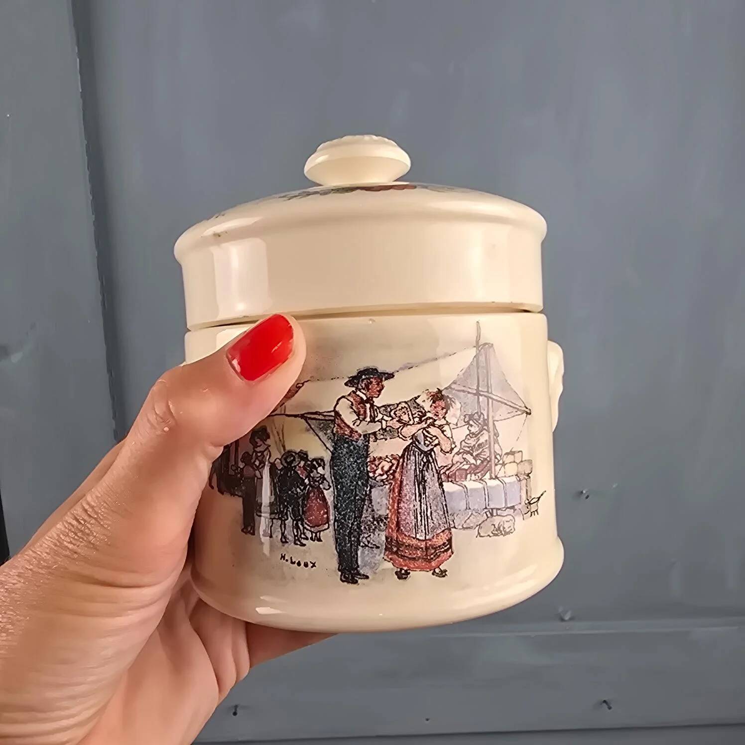 Antique storage jar Sarreguemines Obernai Henri Loux