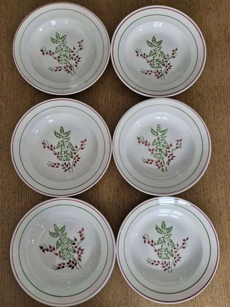 Antique service – KG Lunéville – 12 plates with red & green floral decoration