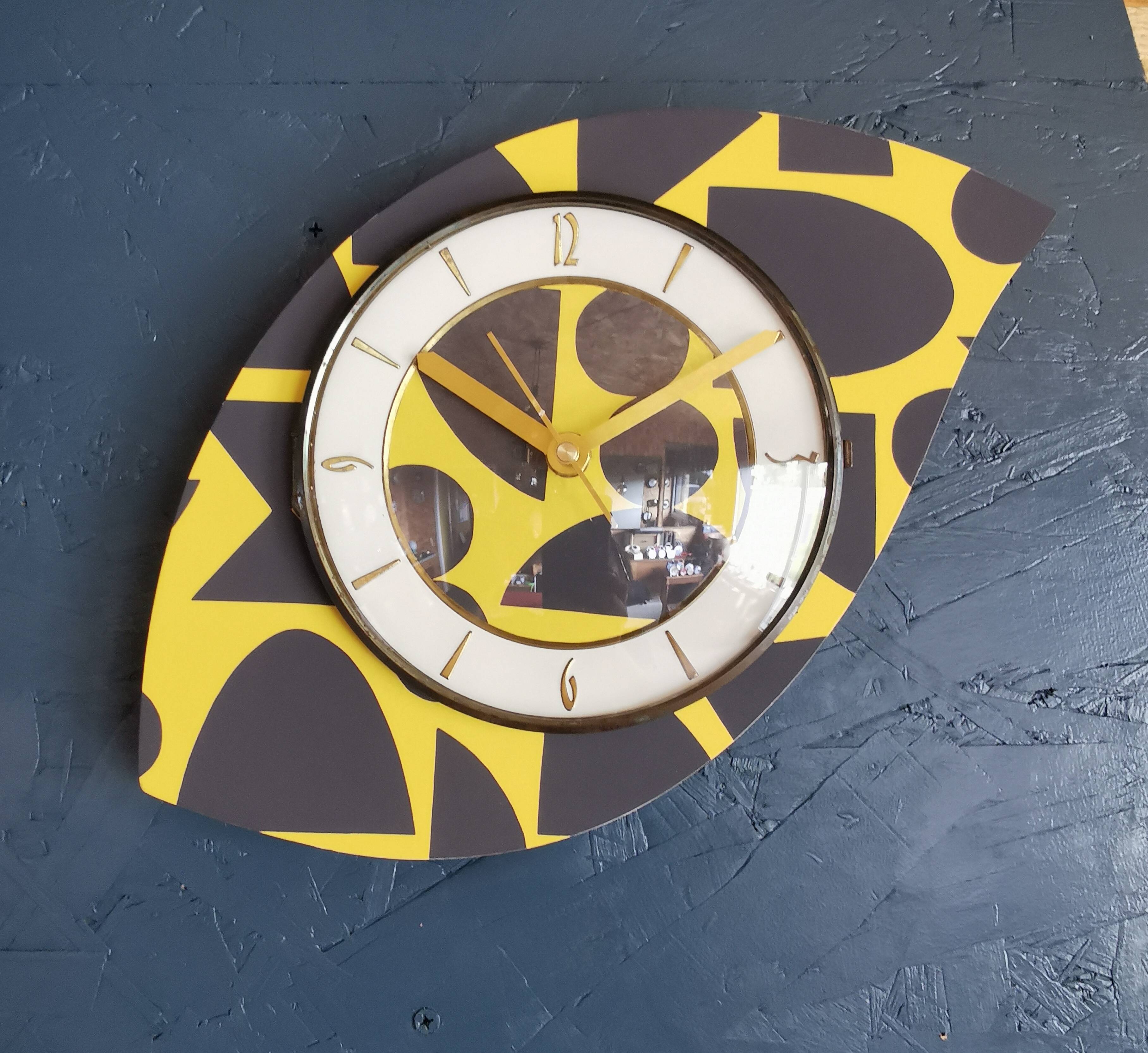 Vintage silent wall clock pendulum 60s "Anthracite yellow"