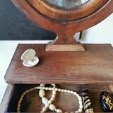 Mini dressing table
