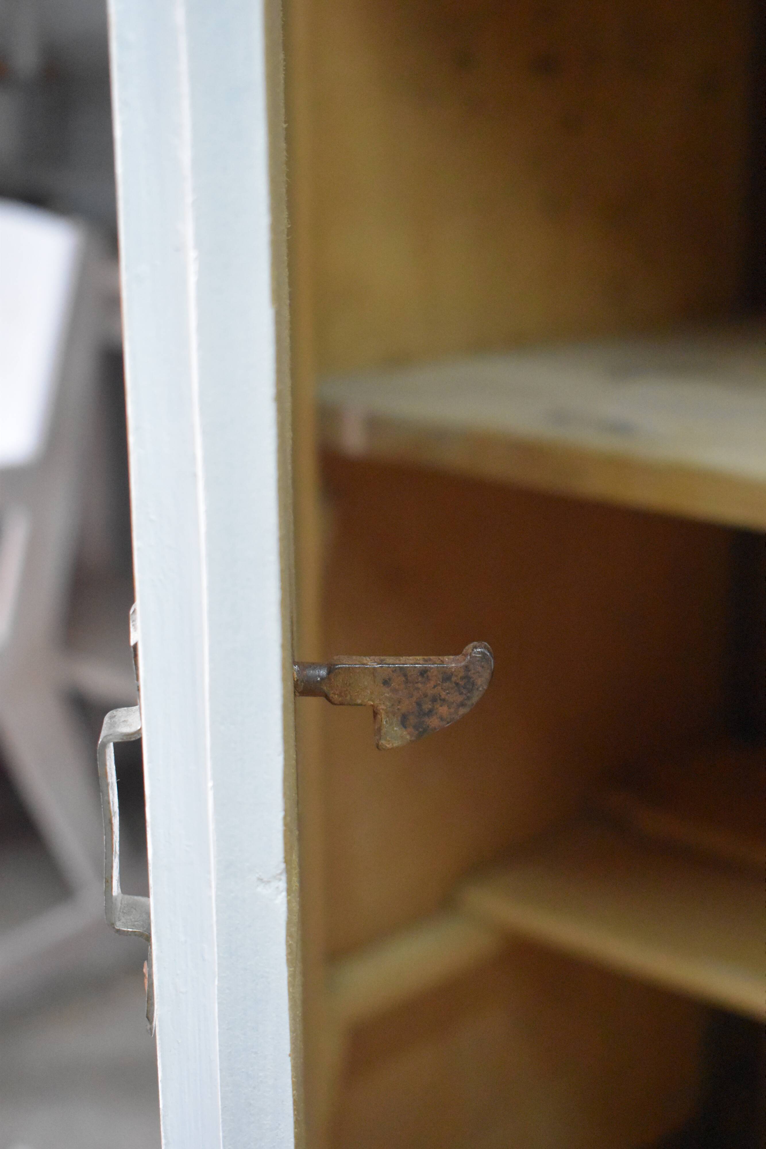 High Parisian buffet - white and wood