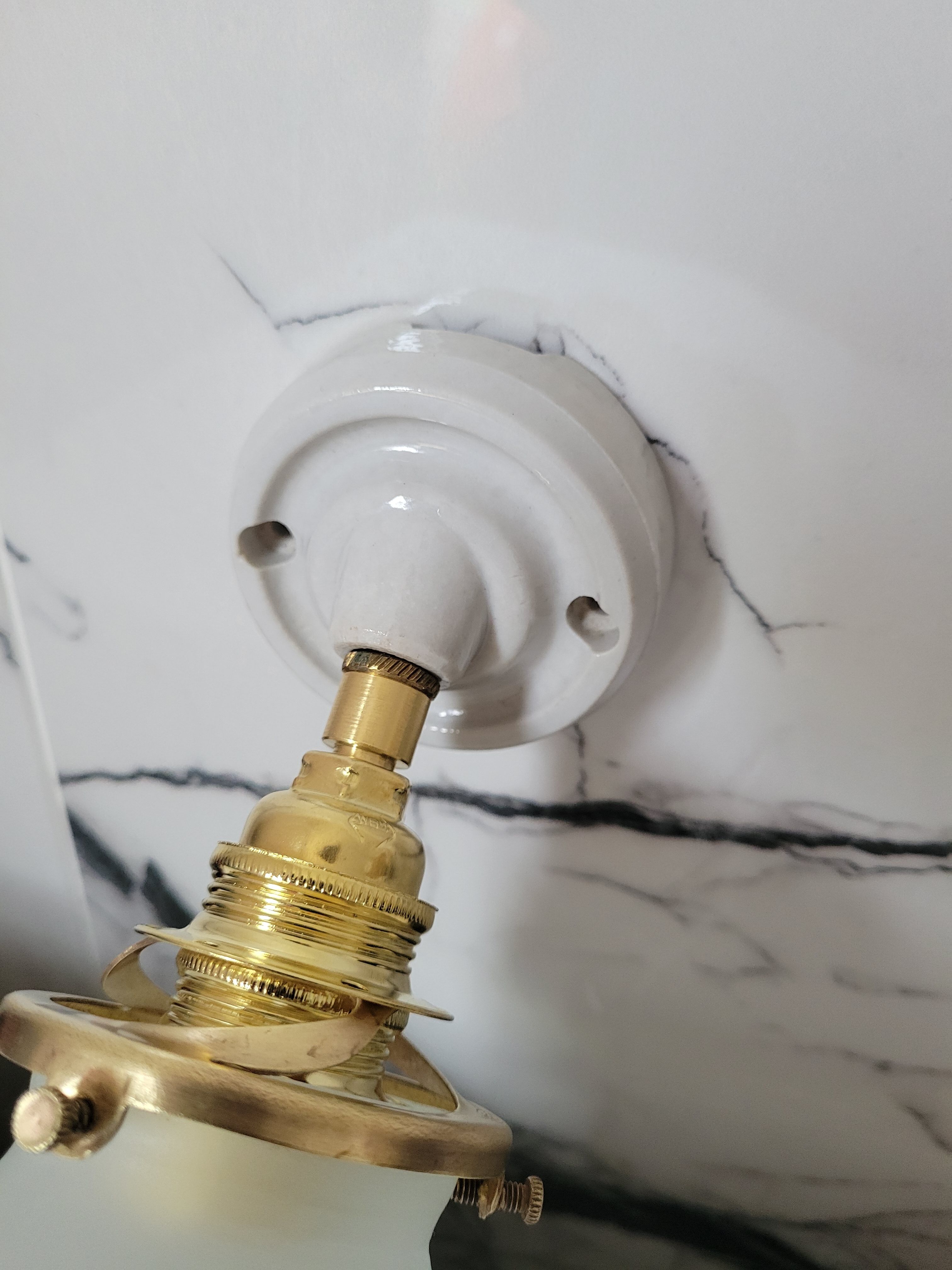 Glass and porcelain flower wall lamp