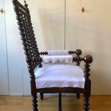 Fauteuil à haut dossier de style Louis XIII