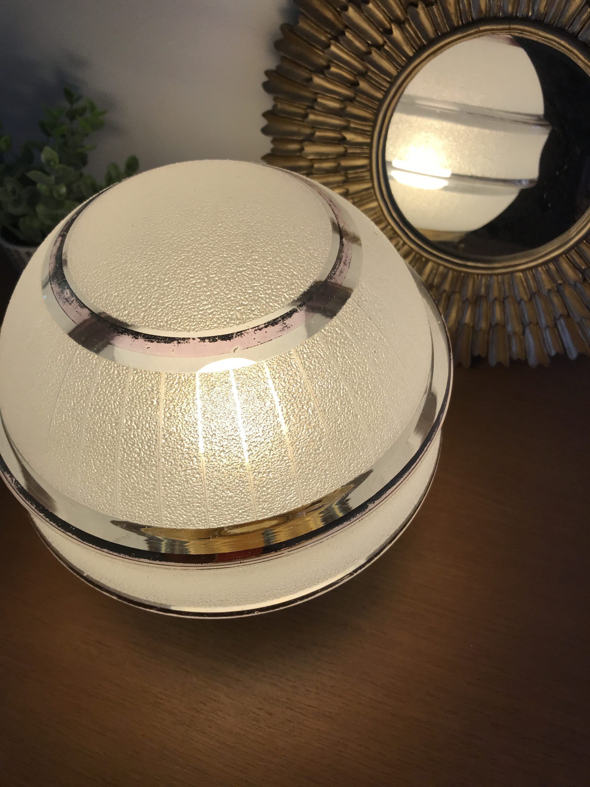 Globe old art deco table lamp in glass and brass support