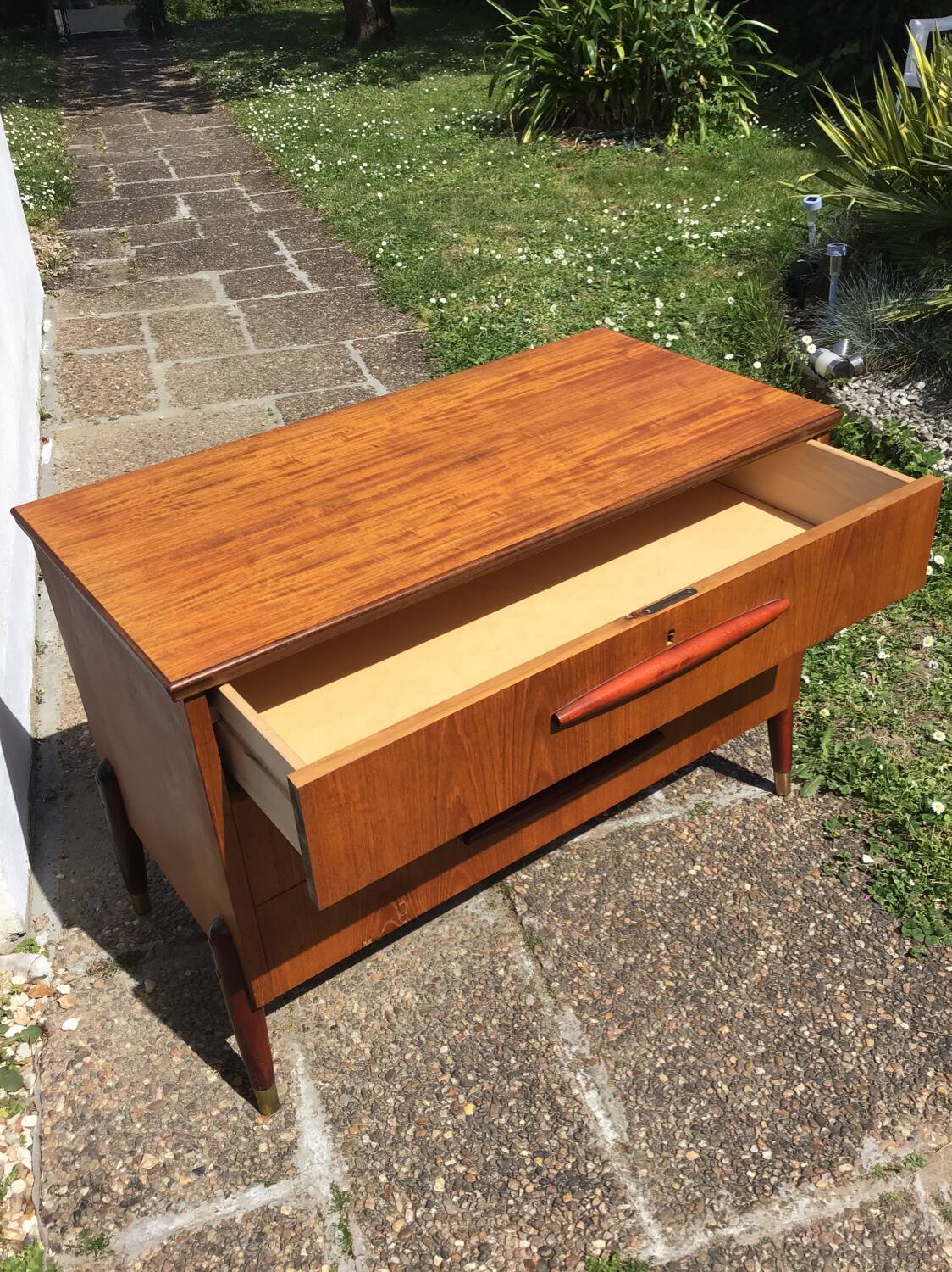 Vintage chest of drawers