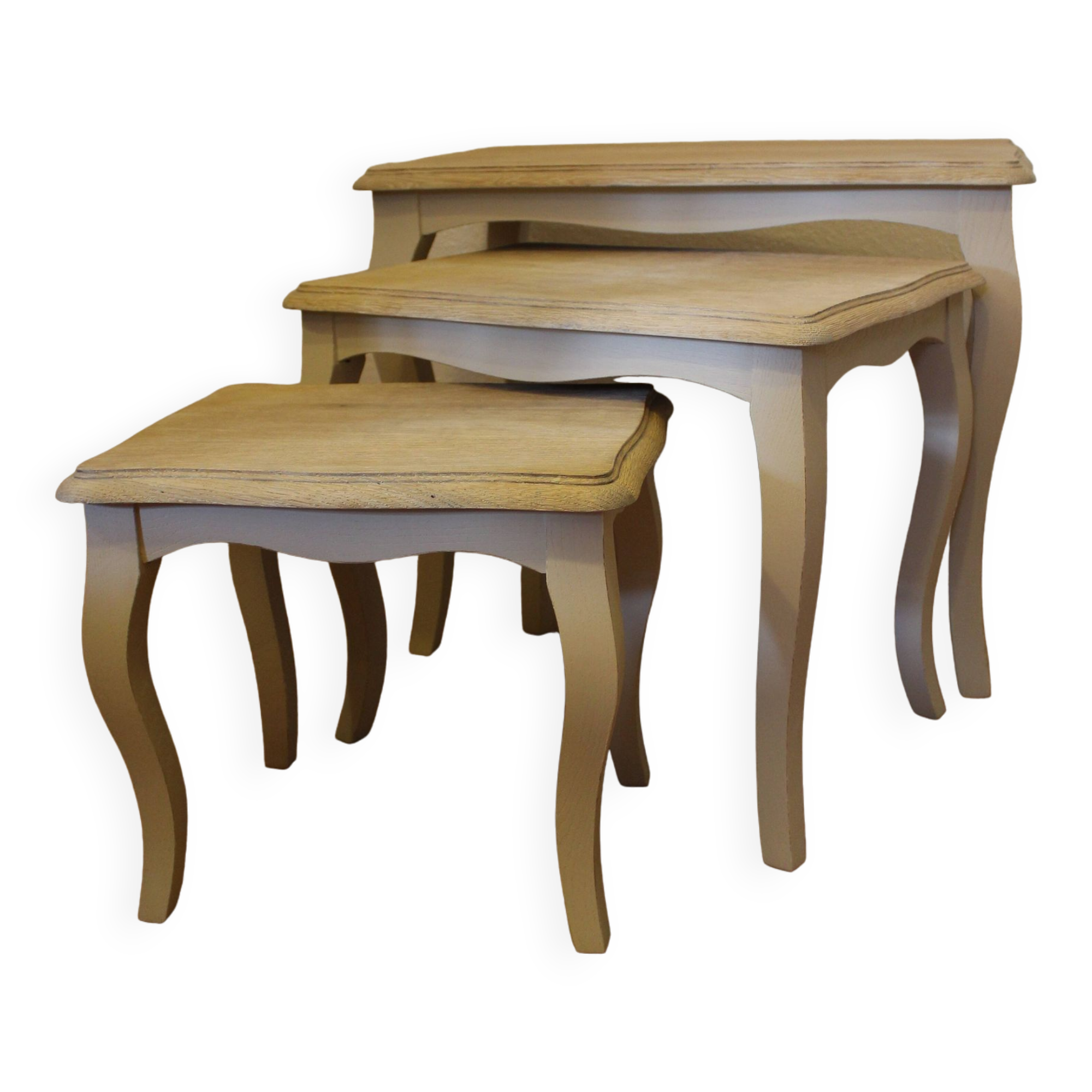 Patinated oak nesting tables