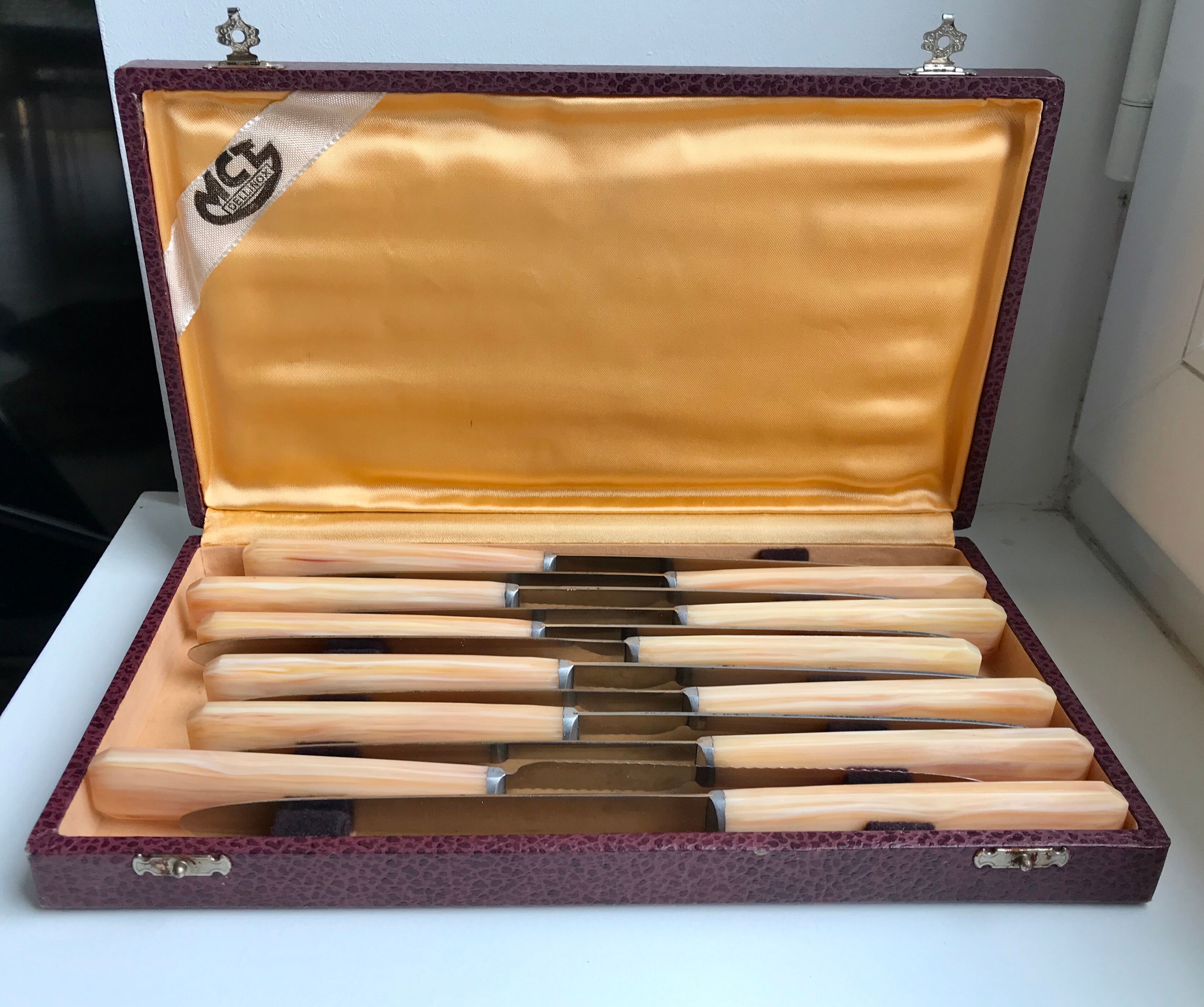Set of 12 horn knives 50s-60s