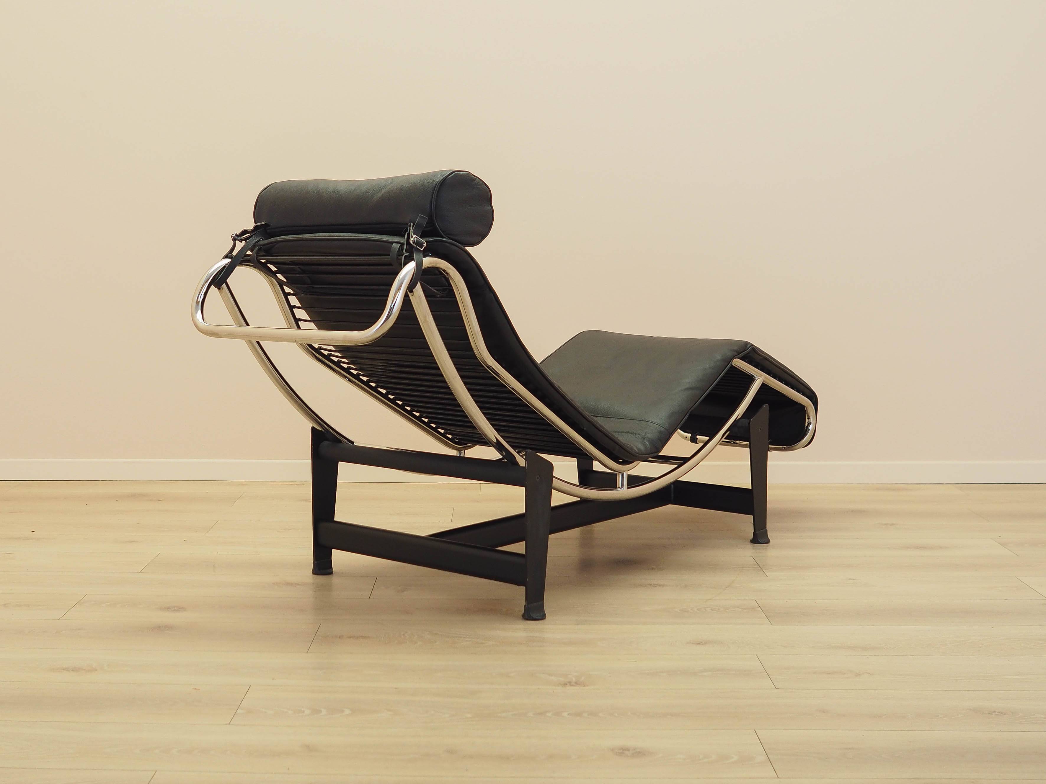 Leather chaise longue, LC4 style, 1980s, made in Italy