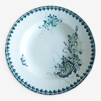 1 St Amandinoise soup plate, Louis XV model