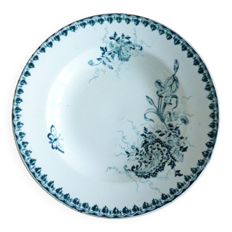 1 St Amandinoise soup plate, Louis XV model