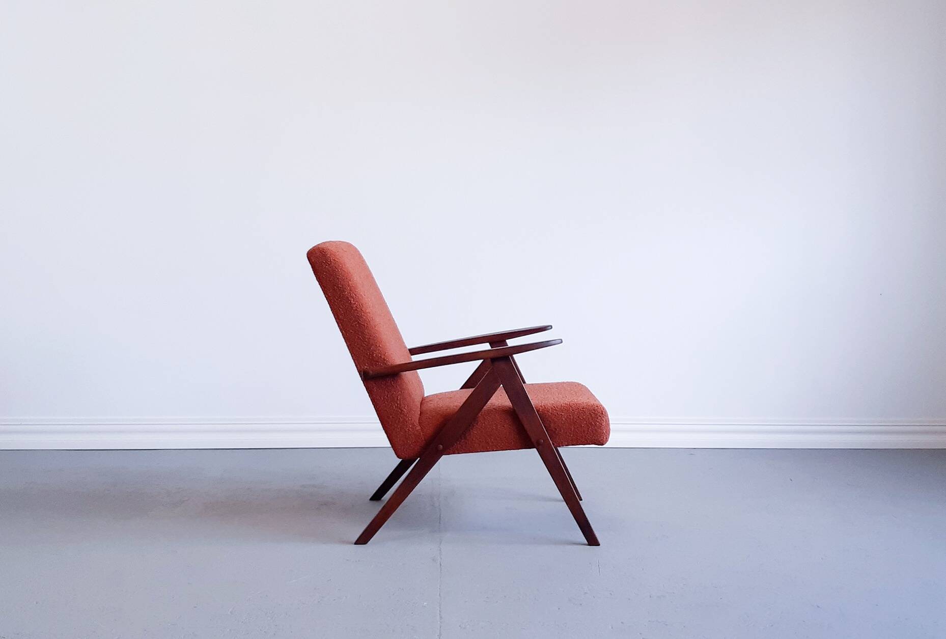 Mid Century Easy Chair Model B 310 Var in Rusty Brown Boucle