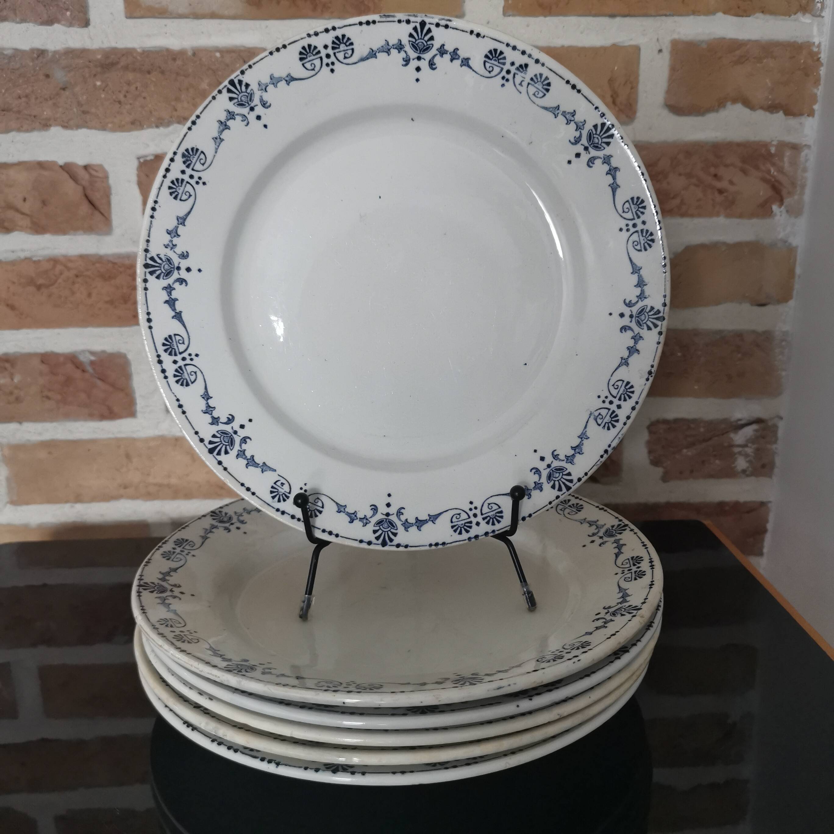 Old "Etruscan" flat plates in opaque porcelain from Gien Terre de Fer