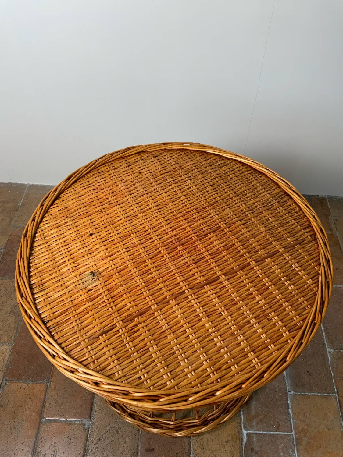 Wicker table