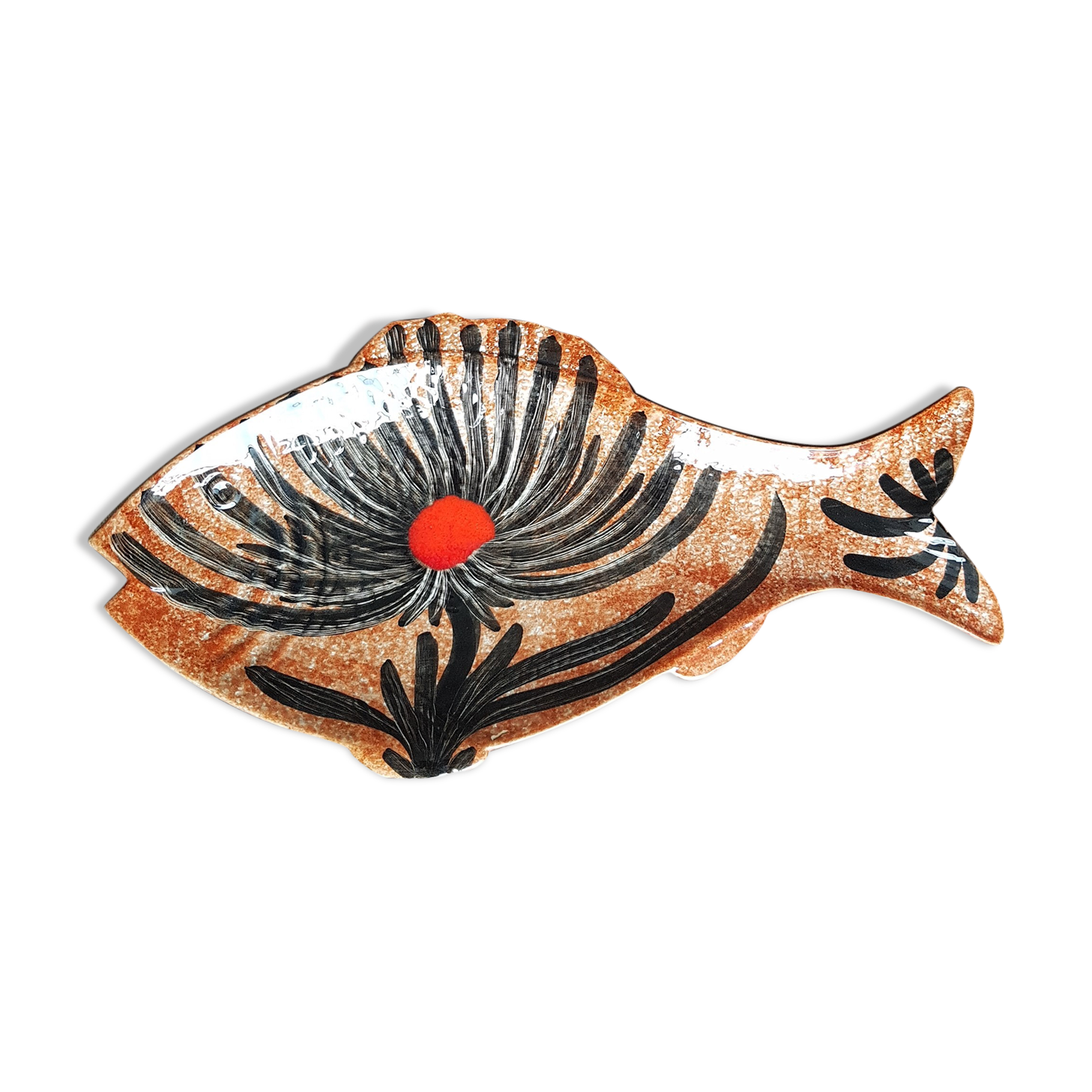 Ceramic dish in the shape of a fish.