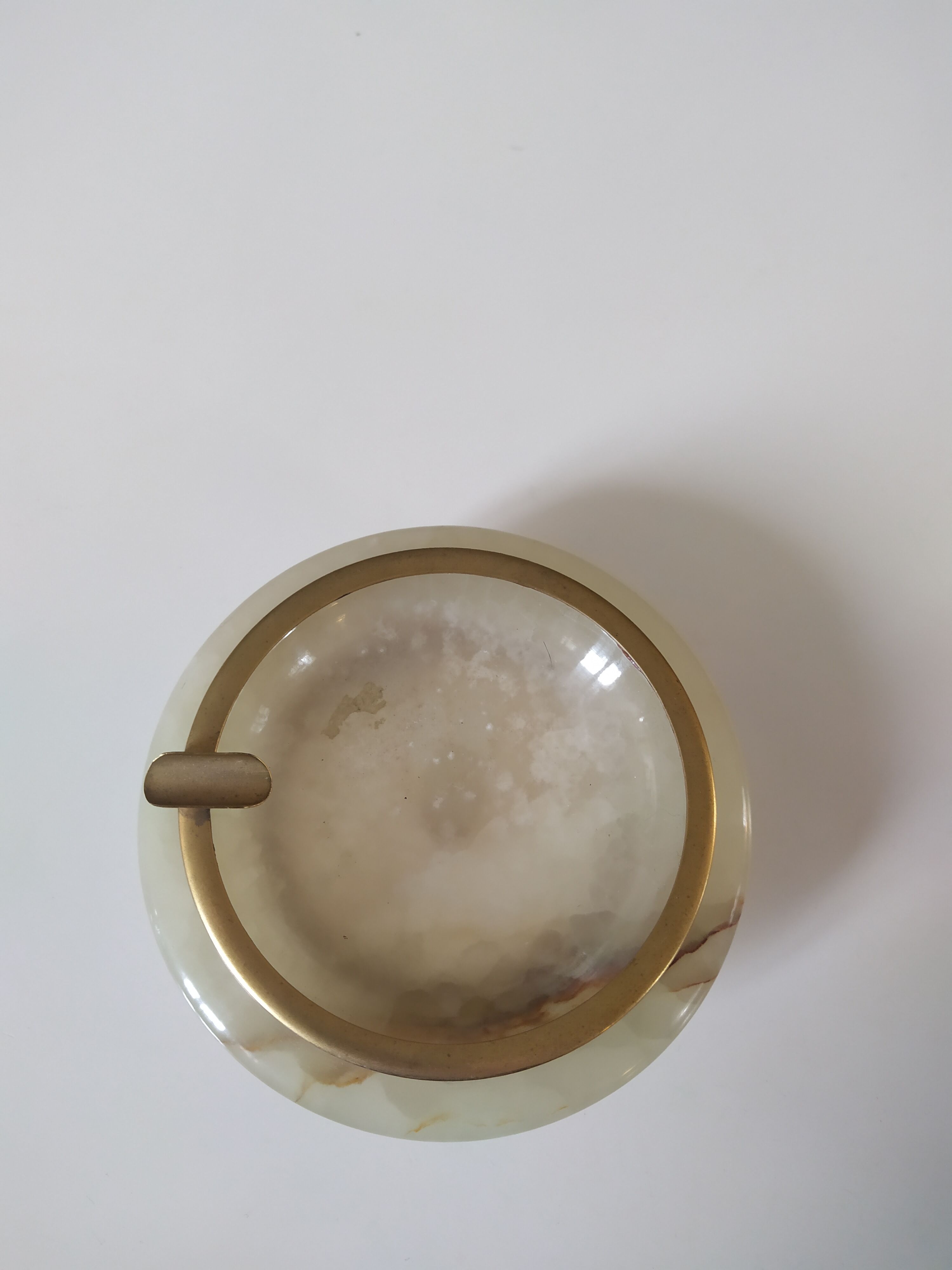 Ashtray in alabaster