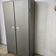 Armoire métallique de cuisine aux bords arrondis 1950