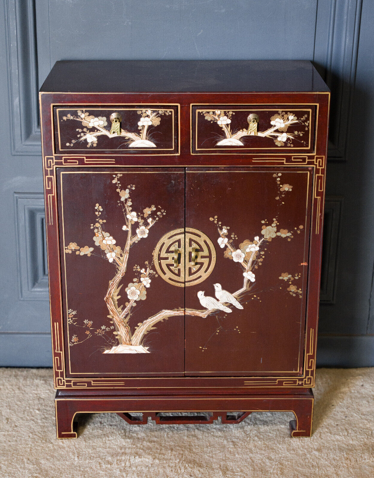 Chinese furniture XXth Red lacquer Decor of branches and birds