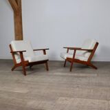 Pair Of GE290 Armchairs In Bouclé By Hans Wegner For Getama, Denmark, 1950s