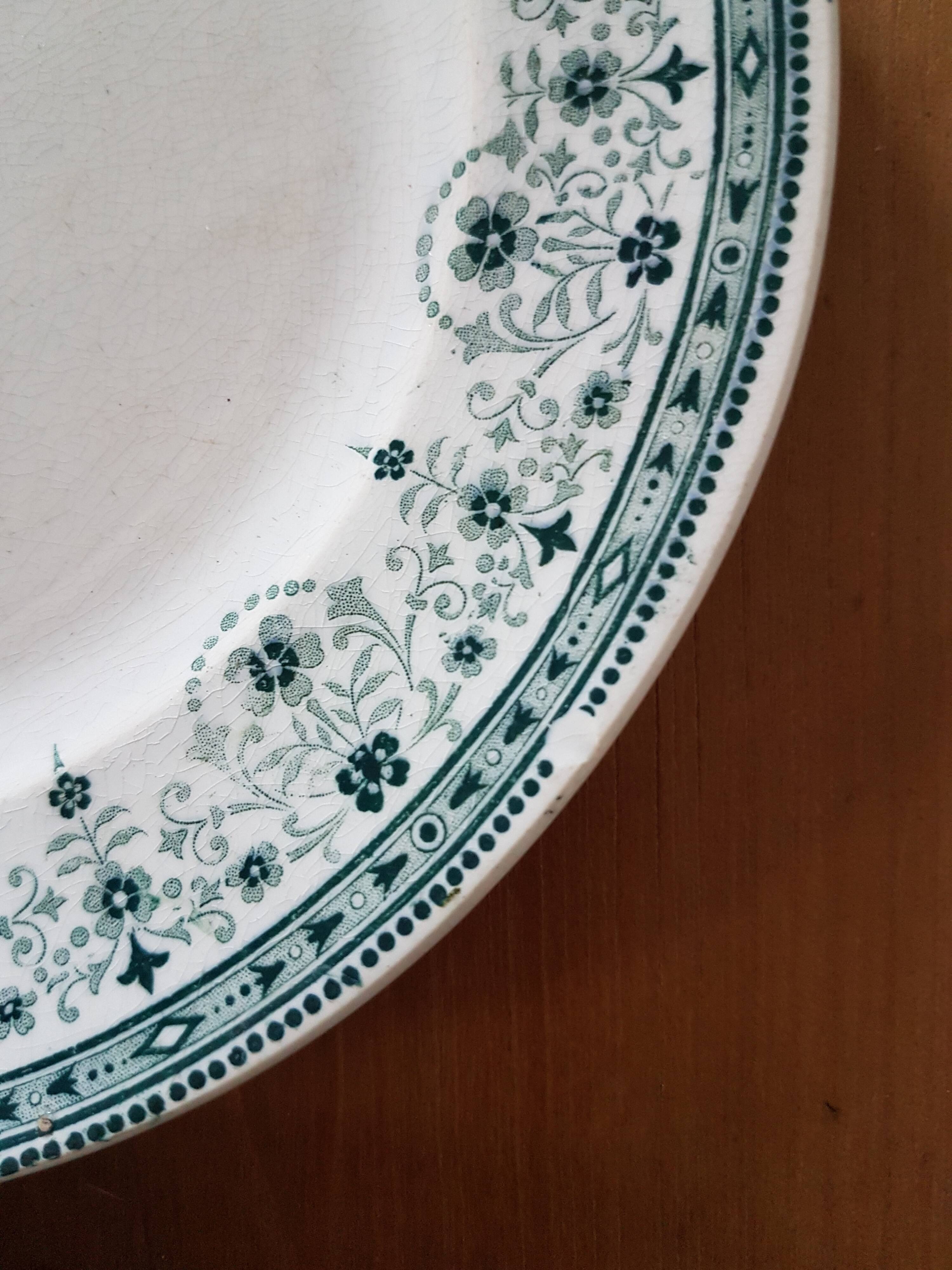 Flat plates wolf mill and hamage