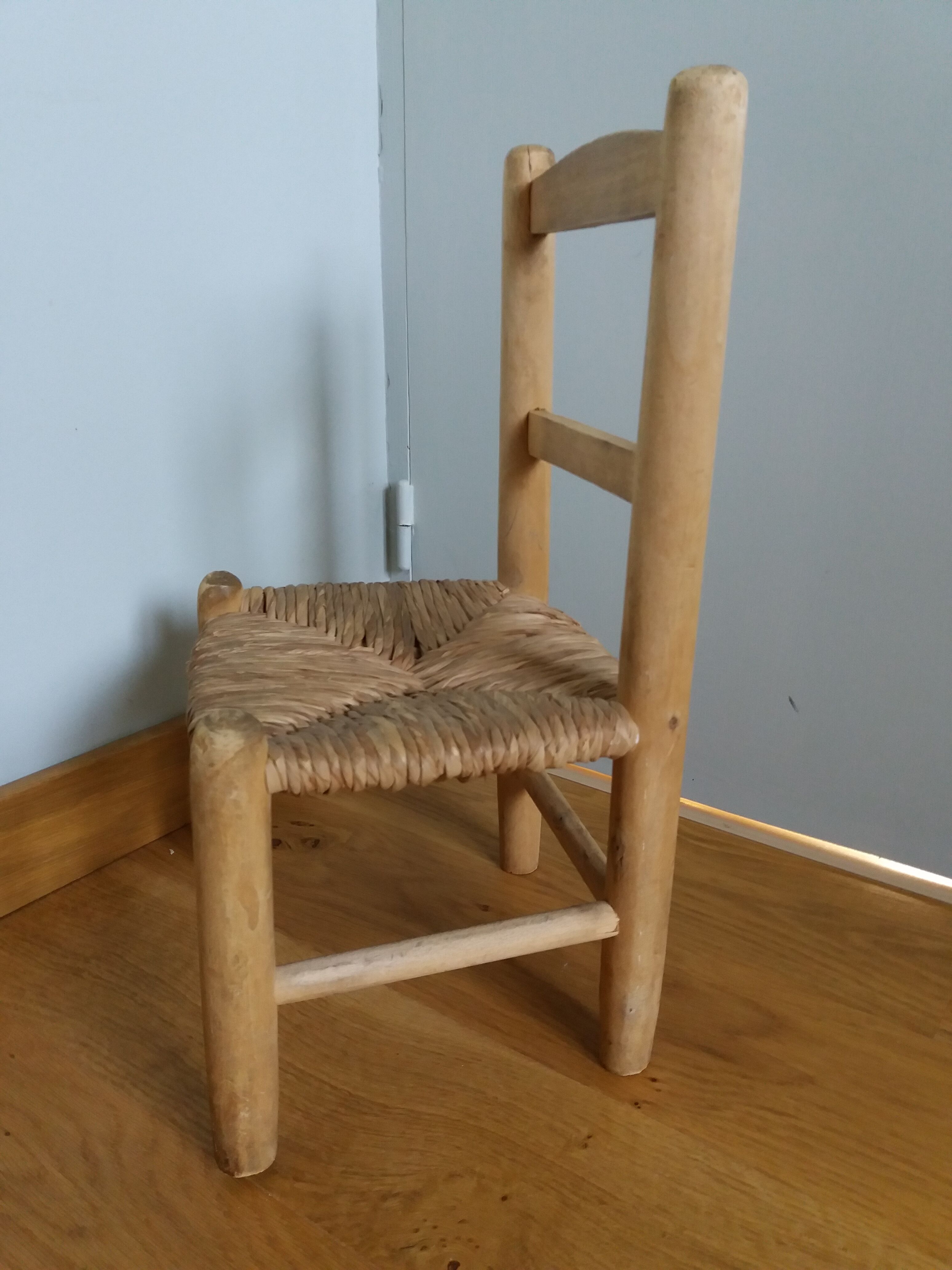 Mulched children's chair