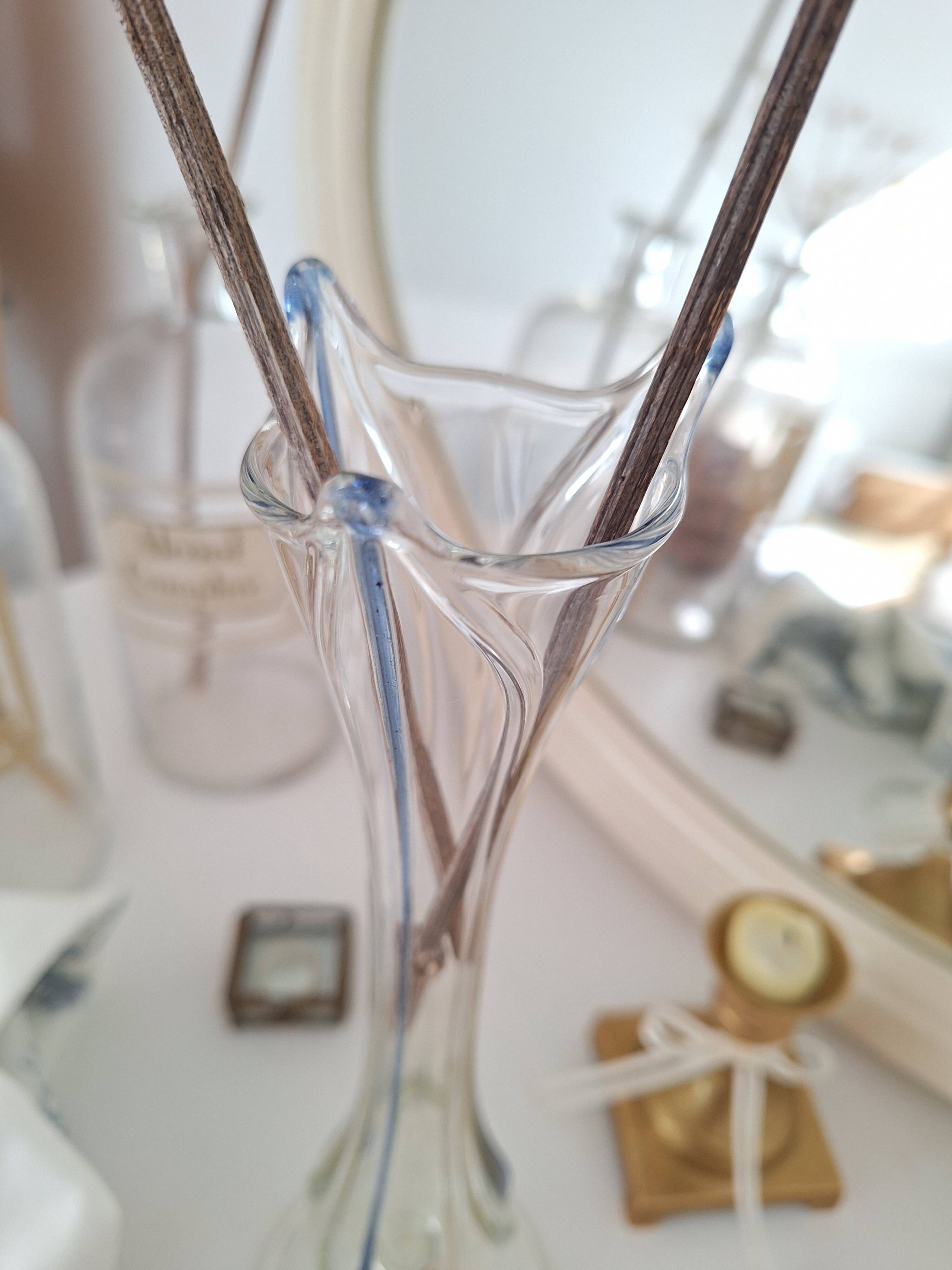 80s blue glass soliflore