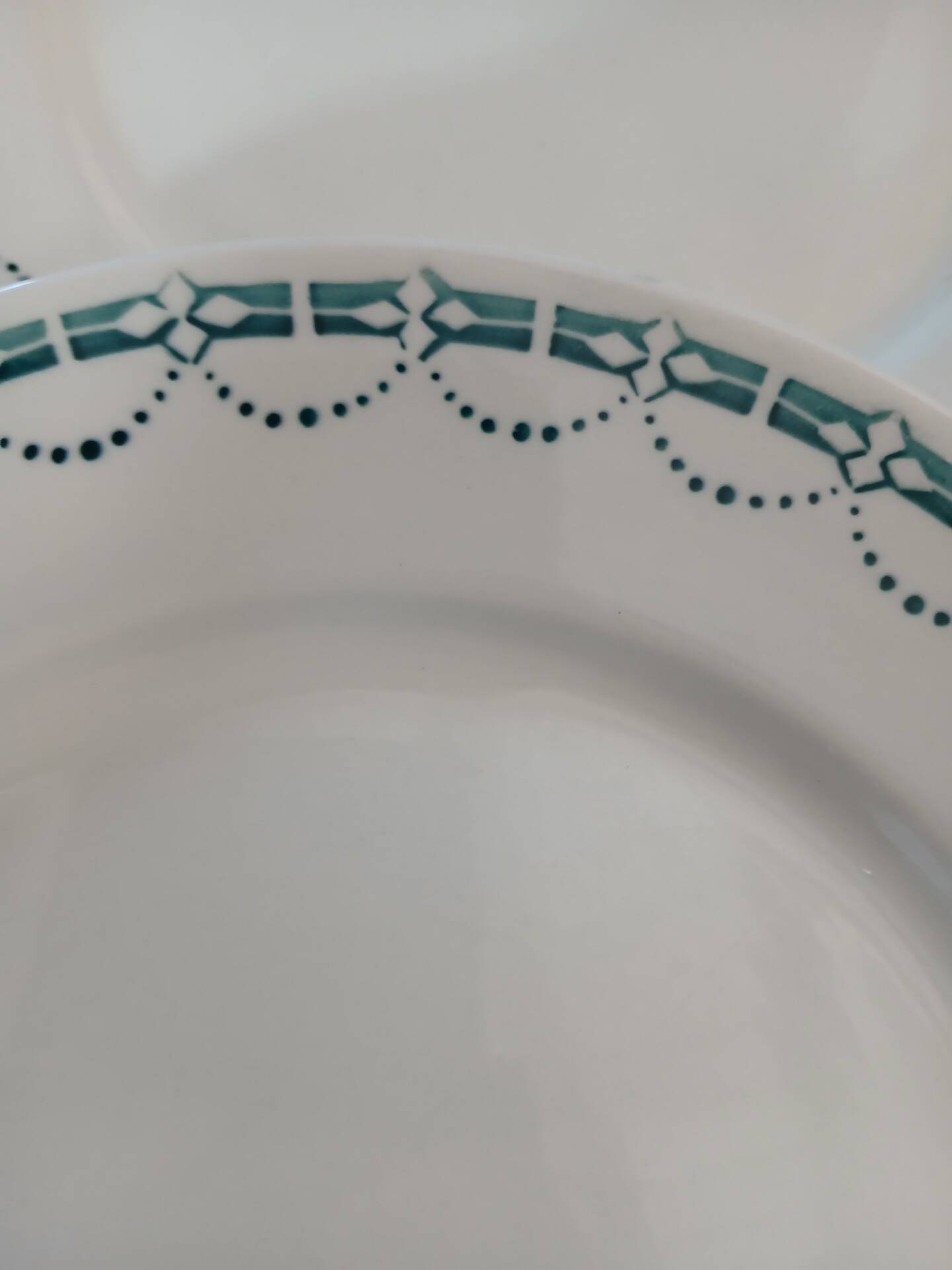 12 flat plates in ironstone from Badonviller