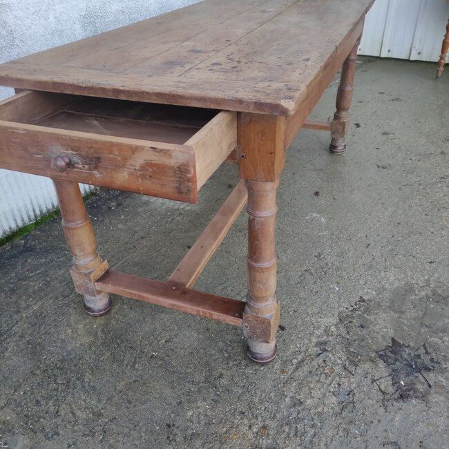 Farmhouse table