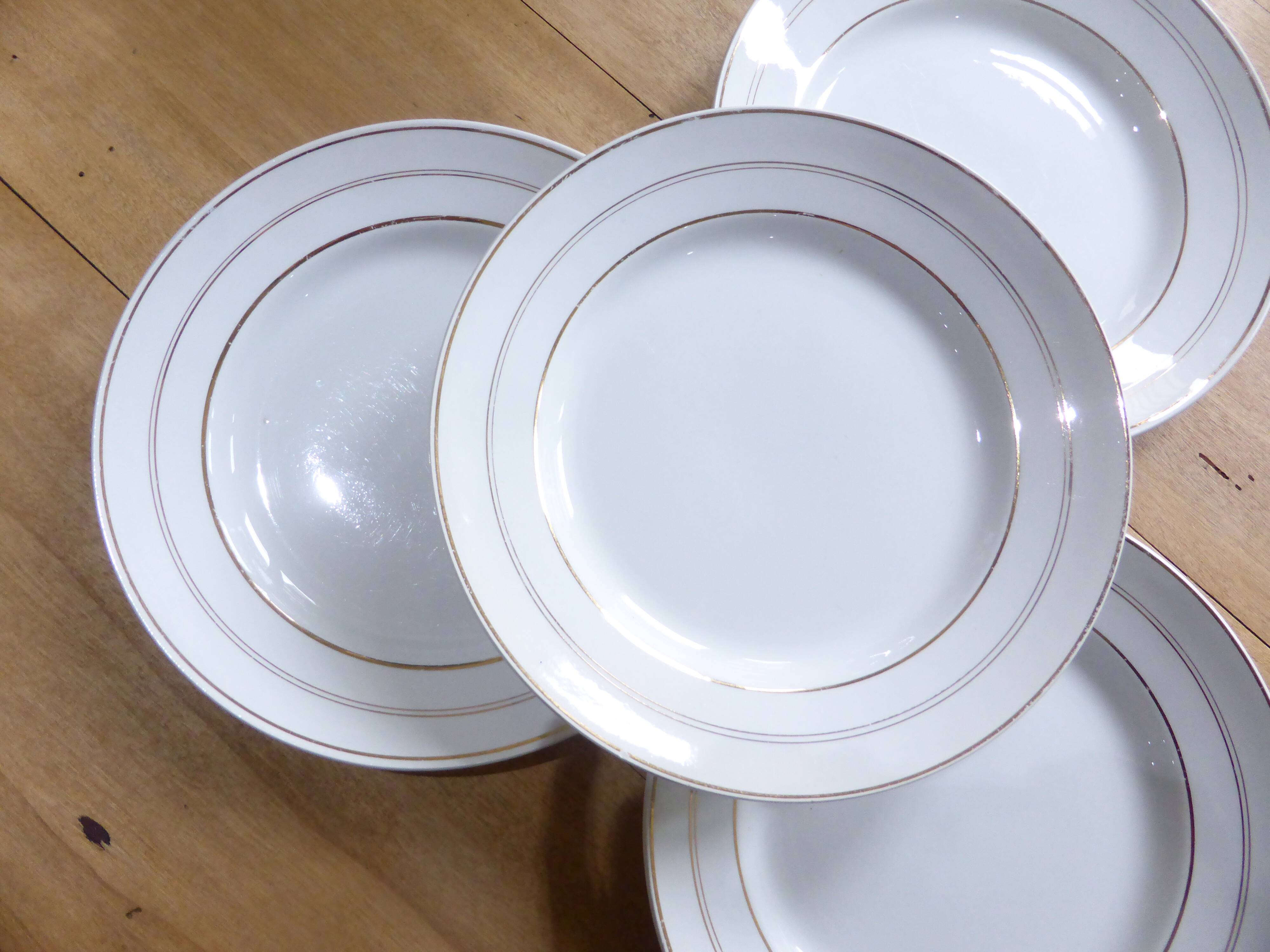 4 vintage flat plates porcelain from St Amand 191103