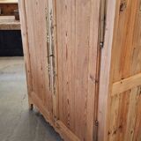 Armoire ancienne en sapin