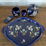 Tray set and its earthenware pots