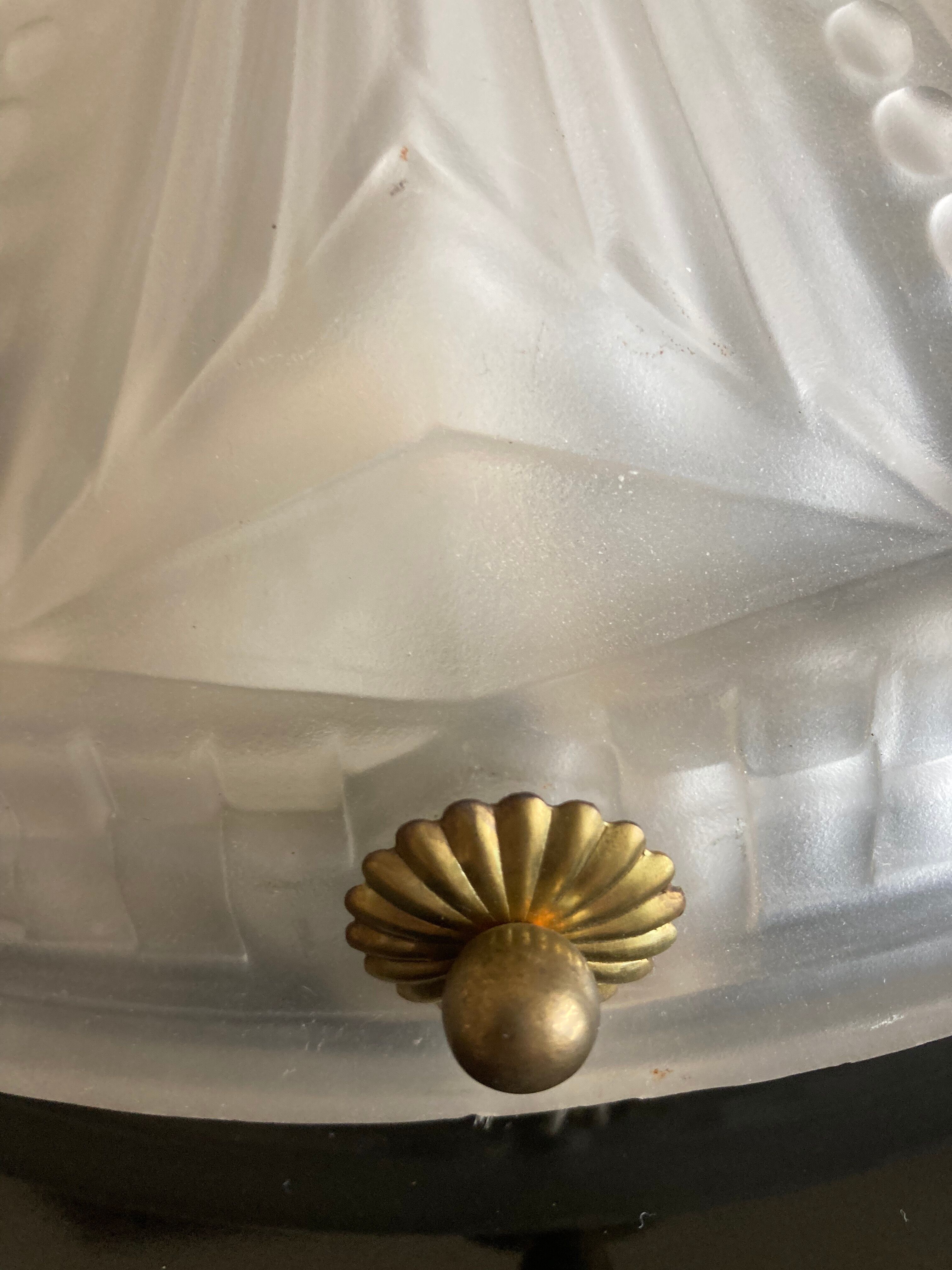 Vintage washbasin suspension