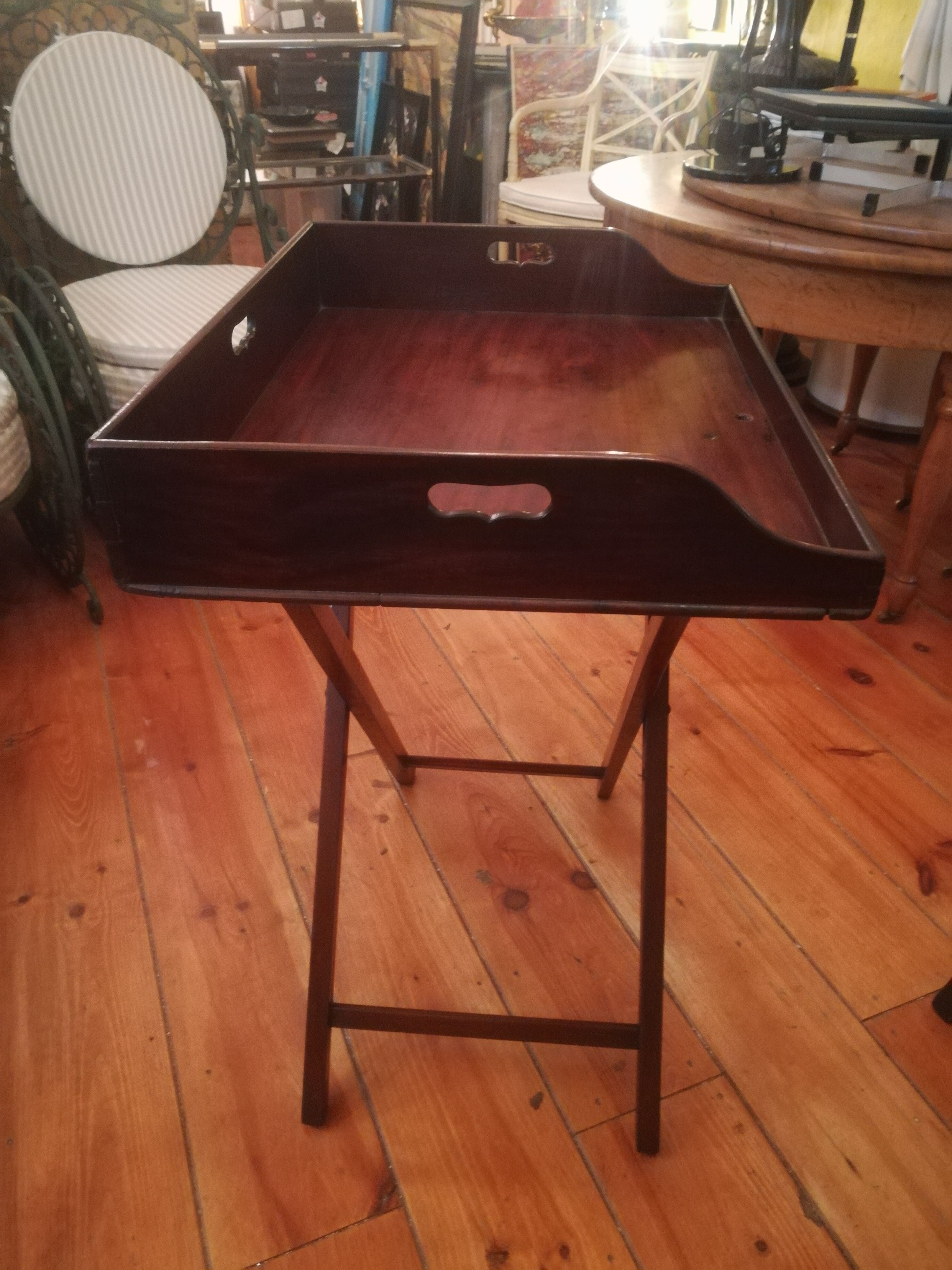Mahogany butler folding table