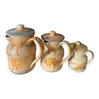 Set of ceramic pitchers