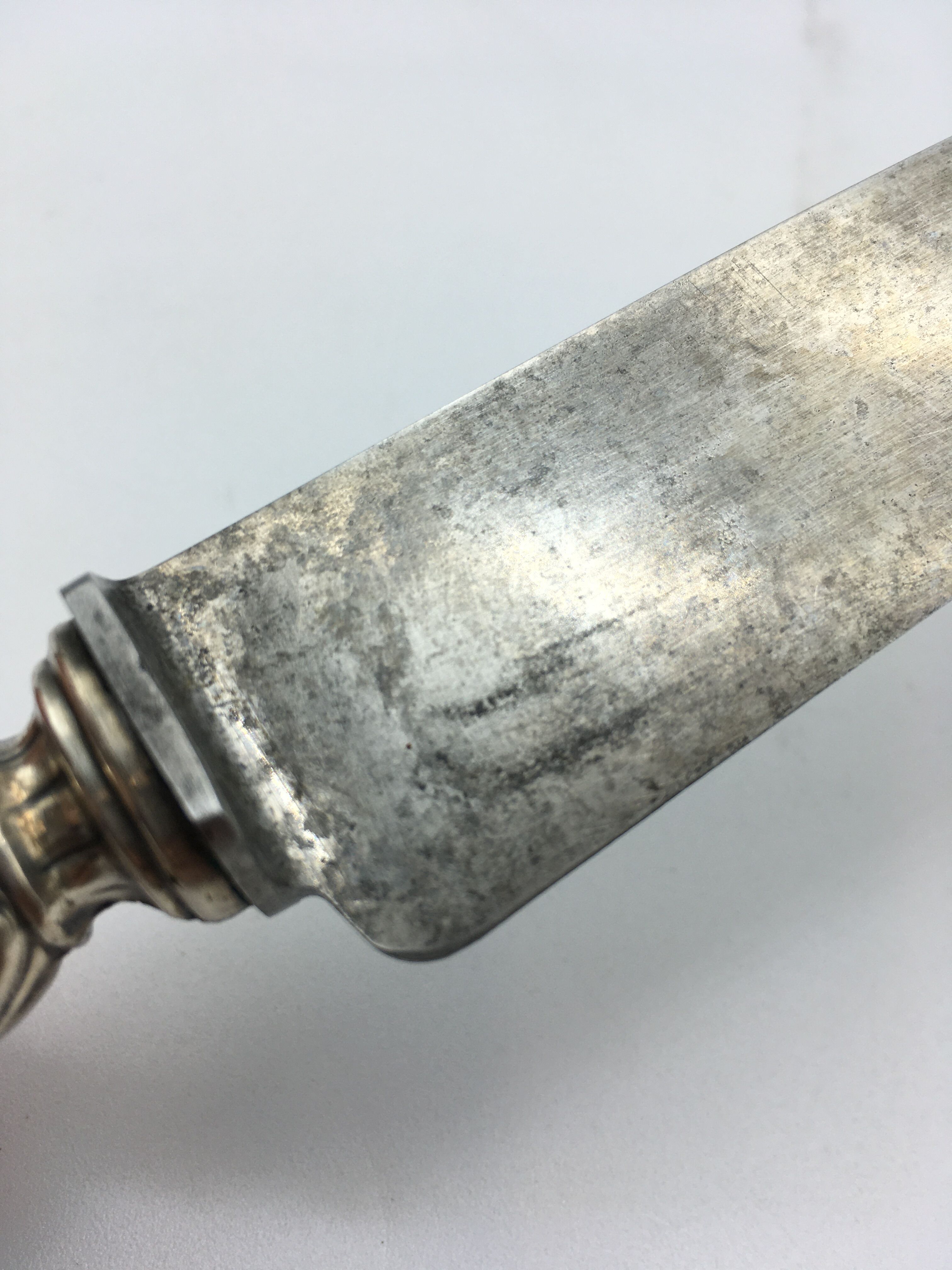 Box of cutlery with leg / roast silver filled.